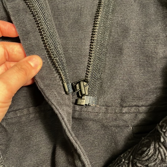 Beautiful fashionable high quality embroidered jacket with design puffy sleeves - Picture 13 of 15